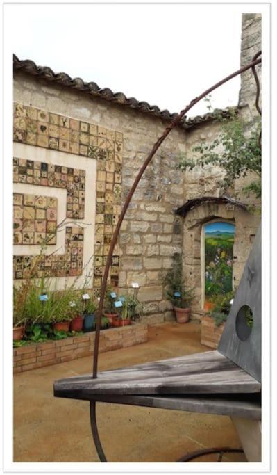 Charming Small House Close To Uzes Foissac  エクステリア 写真